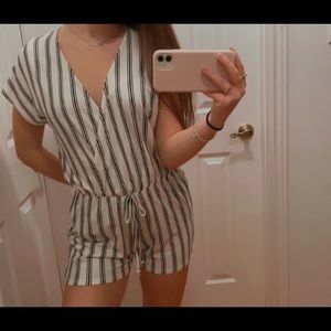 White and Black Romper🤍